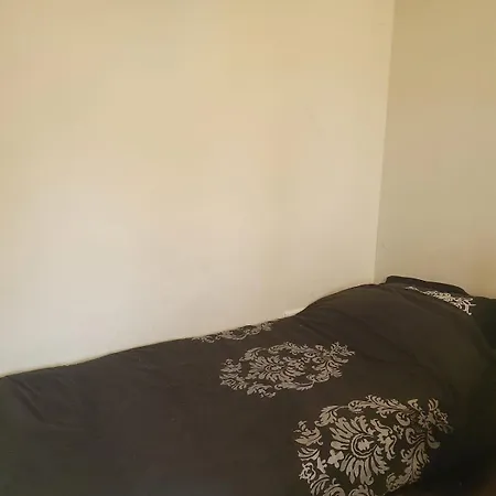 Fantastic House With A Large Roof Terrace Downtown *