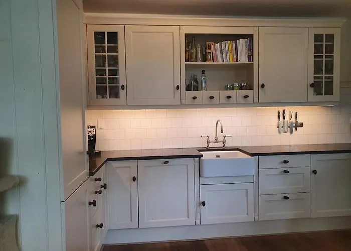 Fantastic House With A Large Roof Terrace Downtown