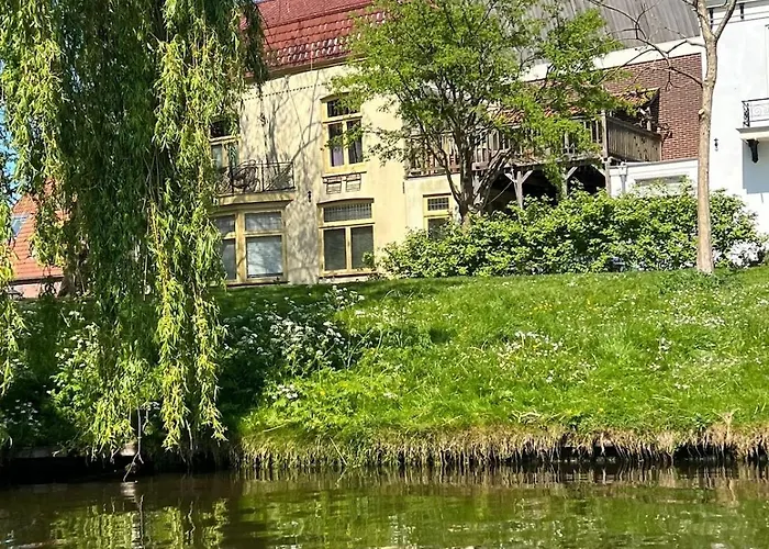 Fantastic House With A Large Roof Terrace Downtown アパート アルクマール